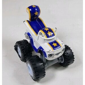 Blaze and the Monster Machines - Flying Stunt Squirrel Diecast Truck 2014 Viacom